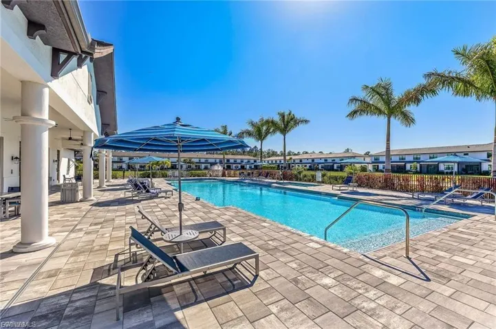 7510 Rockefeller Dr, Naples, Florida 34119