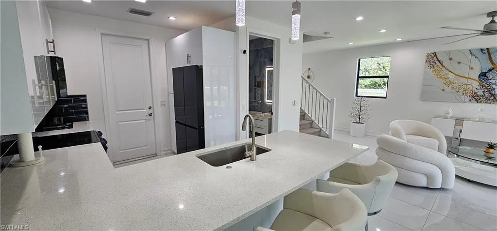 7510 Rockefeller Dr, Naples, Florida 34119