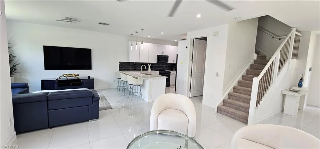 7510 Rockefeller Dr, Naples, Florida 34119