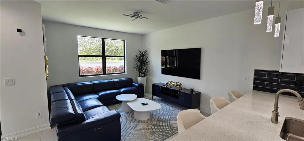 7510 Rockefeller Dr, Naples, Florida 34119