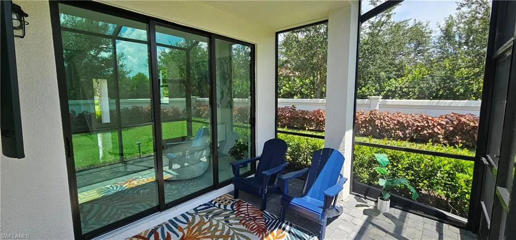7510 Rockefeller Dr, Naples, Florida 34119