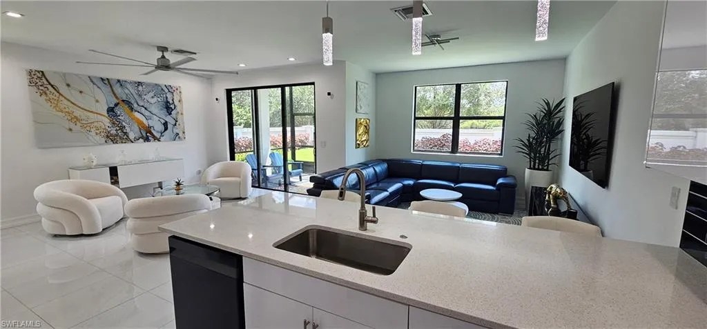 7510 Rockefeller Dr, Naples, Florida 34119