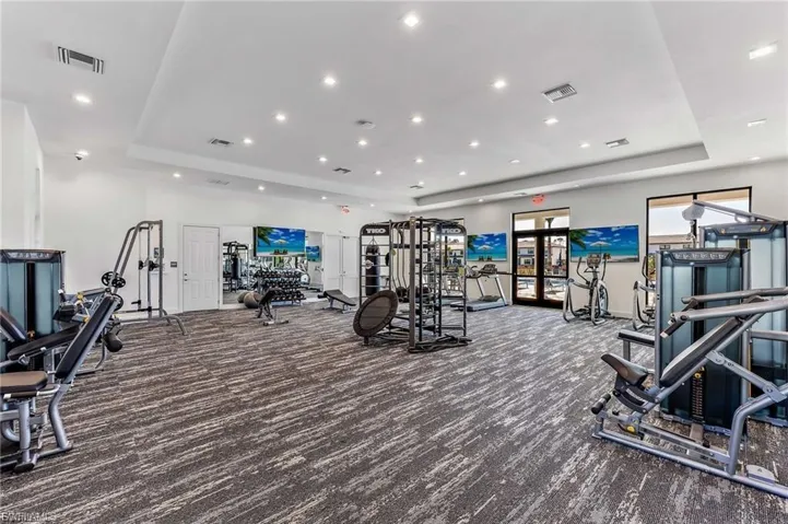 7510 Rockefeller Dr, Naples, Florida 34119