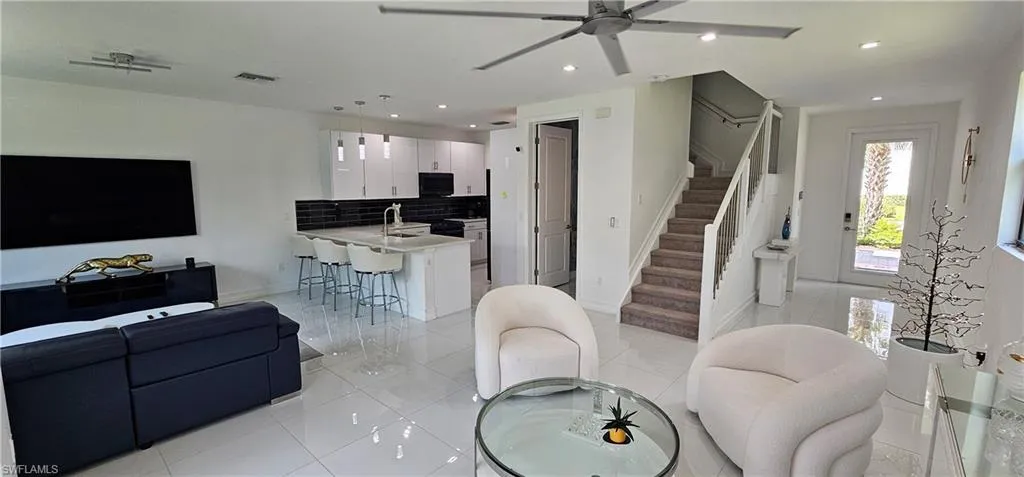 7510 Rockefeller Dr, Naples, Florida 34119