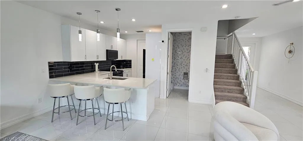 7510 Rockefeller Dr, Naples, Florida 34119