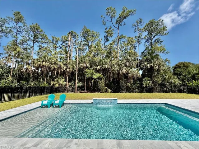 236  Allamanda  WAY, Naples, FL 34114