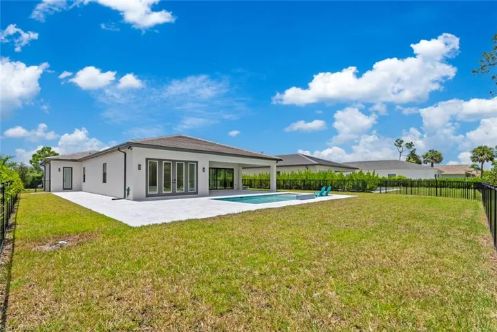 236  Allamanda  WAY, Naples, FL 34114