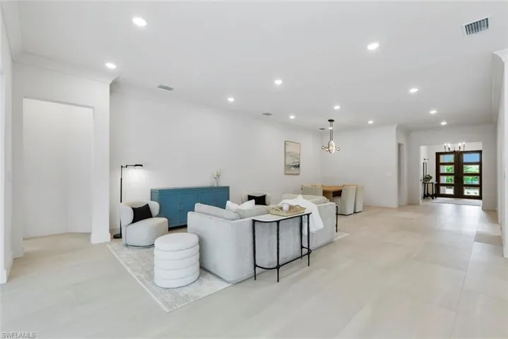 236  Allamanda  WAY, Naples, FL 34114
