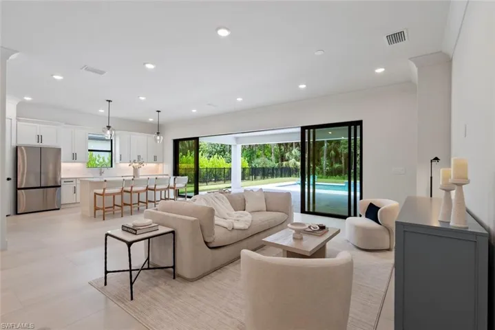 236  Allamanda  WAY, Naples, FL 34114