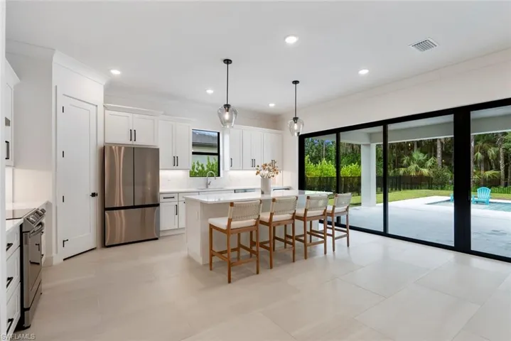 236  Allamanda  WAY, Naples, FL 34114