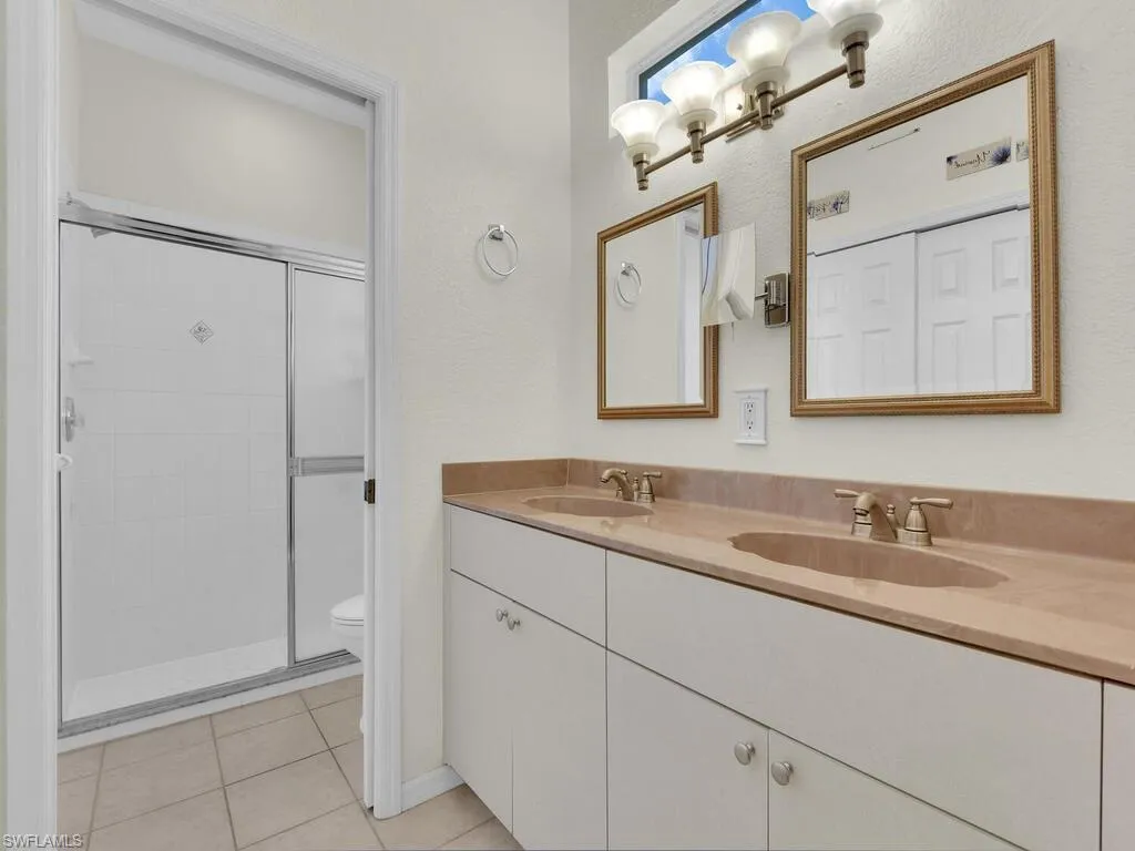 2040 Embarcadero WAY, North Fort Myers, FL 33917,225049572
