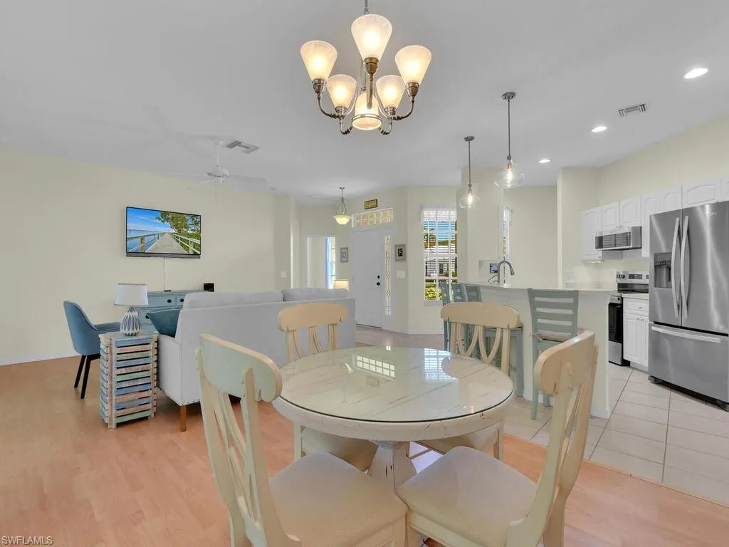 2040 Embarcadero WAY, North Fort Myers, FL 33917,225049572