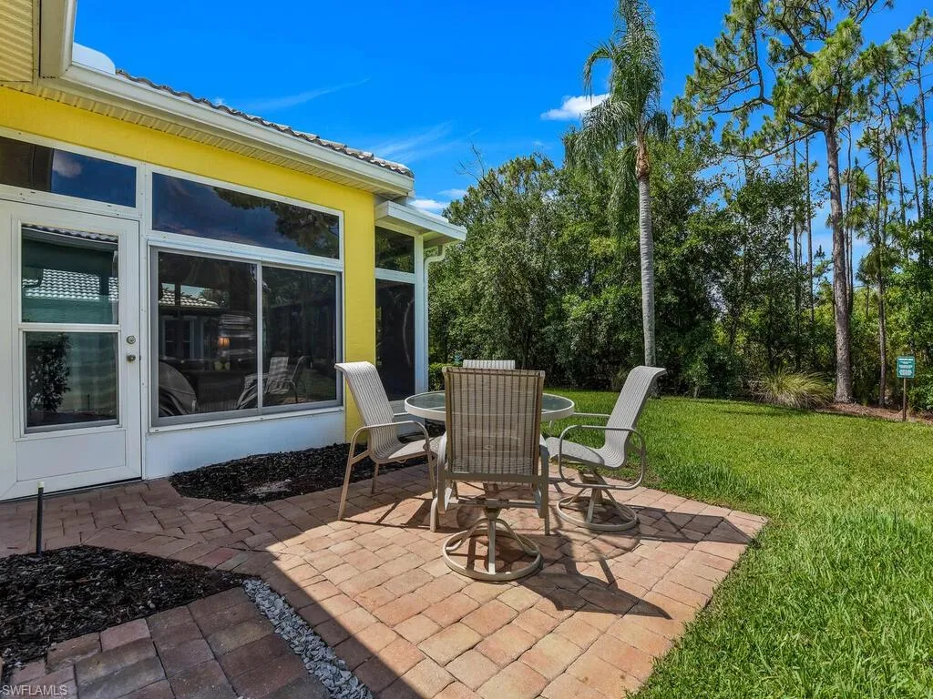 2040 Embarcadero WAY, North Fort Myers, FL 33917,225049572