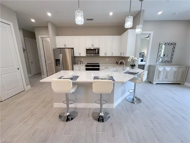 262  Indies Dr  , Naples, FL 34114