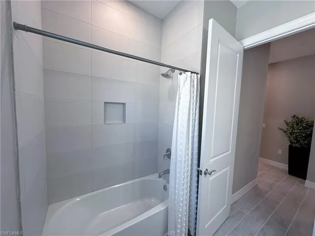 262  Indies Dr  , Naples, FL 34114
