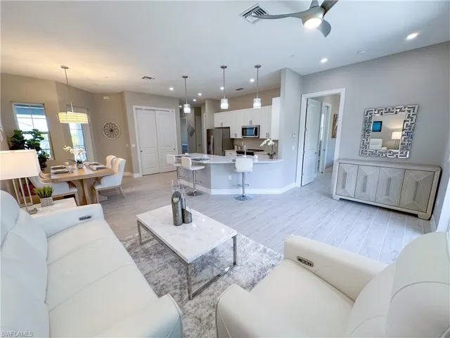 262  Indies Dr  , Naples, FL 34114
