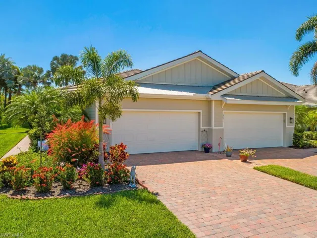 Welcome to 14867 Edgewater Circle!