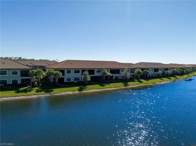 9650 Montelanico Loop 102, Naples, Florida 34119