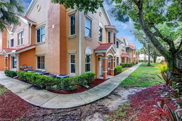 1750 Concordia Lake Cir 101, Cape Coral, Florida 33909