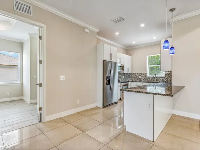 8414  Bahamas  RD, Fort Myers, FL 33967