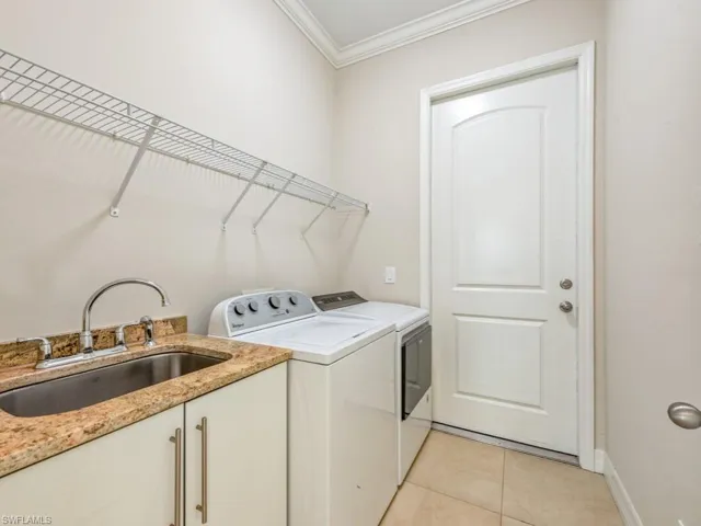 8414  Bahamas  RD, Fort Myers, FL 33967