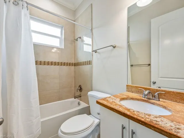 8414  Bahamas  RD, Fort Myers, FL 33967