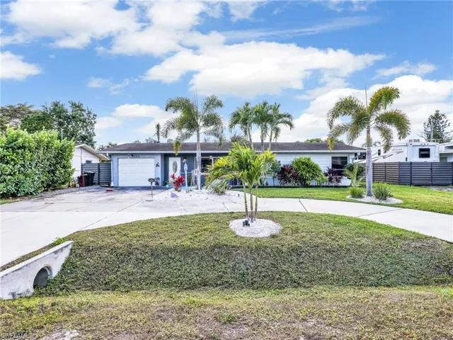2142 Crystal Dr, Fort Myers, Florida 33907