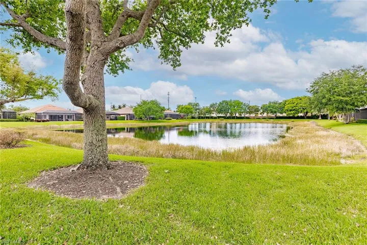 6105 Dogleg Dr, Naples, Florida 34113