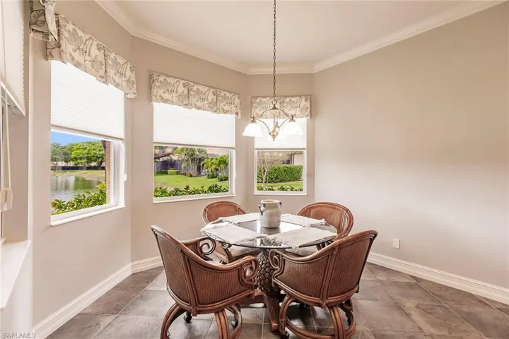 6105 Dogleg Dr, Naples, Florida 34113