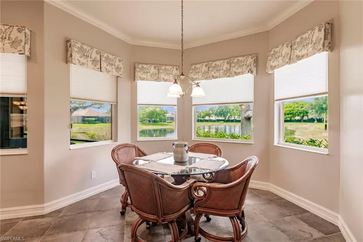 6105 Dogleg Dr, Naples, Florida 34113