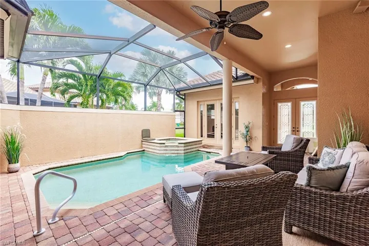 6105 Dogleg Dr, Naples, Florida 34113