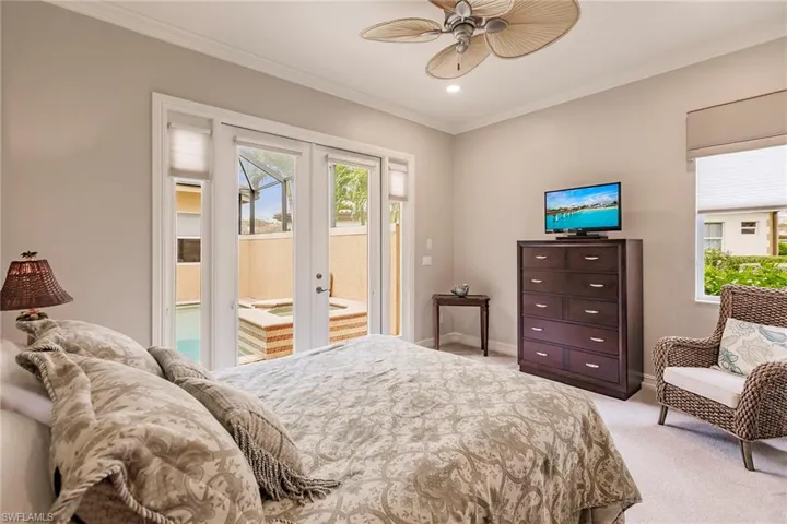 6105 Dogleg Dr, Naples, Florida 34113