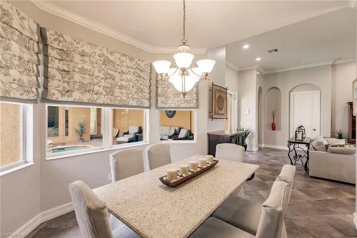 6105 Dogleg Dr, Naples, Florida 34113