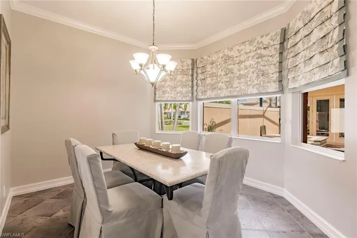 6105 Dogleg Dr, Naples, Florida 34113