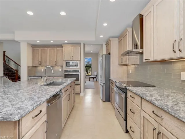 The kitchen has 2 ovens.