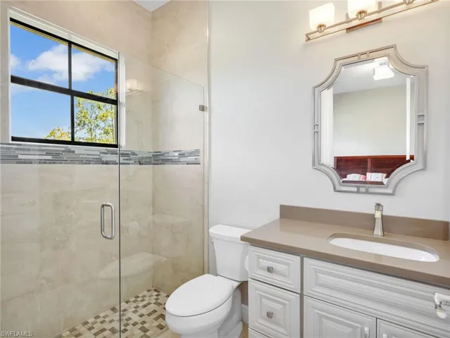 Full upstairs bathroom