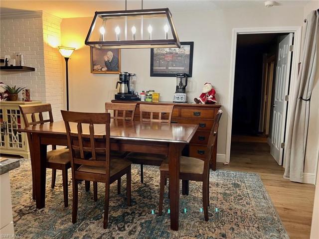 Plenty of space to add leaves to table, if/when desired