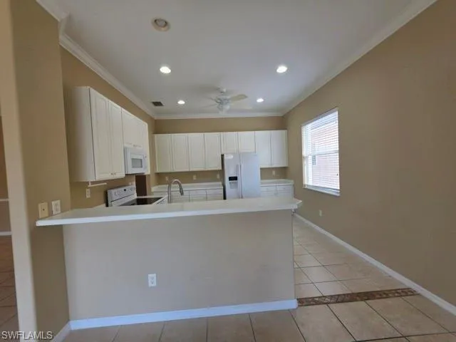 Breakfast bar