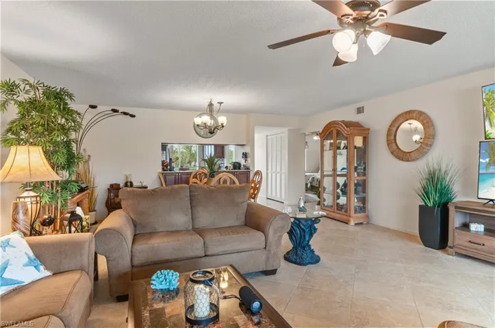 4580 Andover Way 205, Naples, Florida 34112