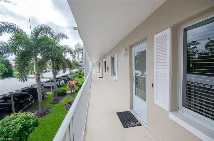 4580 Andover Way 205, Naples, Florida 34112