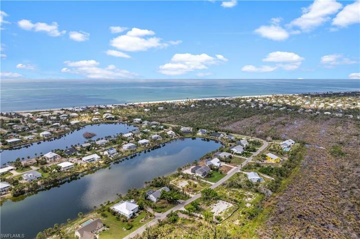 565 Lake Murex CIR, SANIBEL FL 33957
