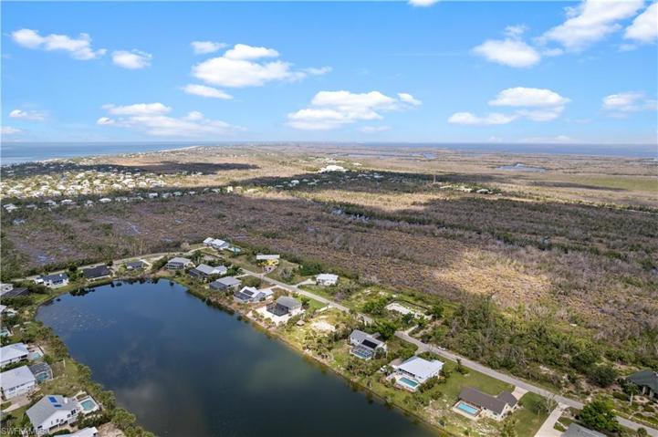 565 Lake Murex CIR, SANIBEL FL 33957