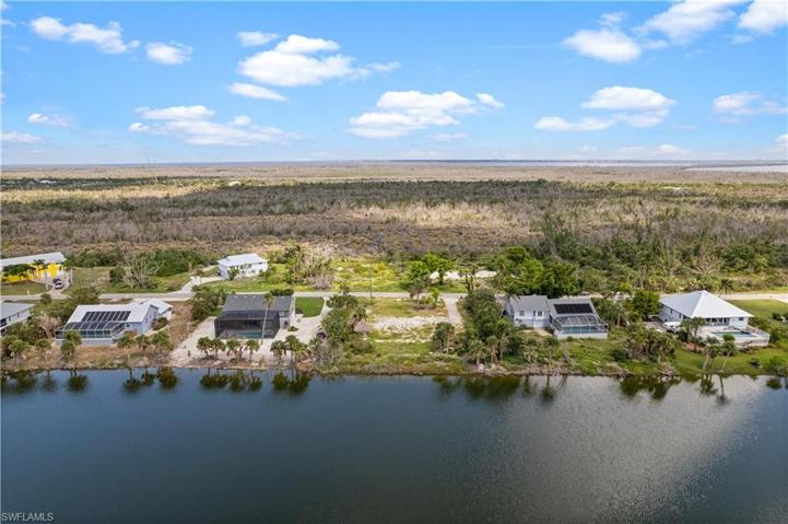 565 Lake Murex CIR, SANIBEL FL 33957