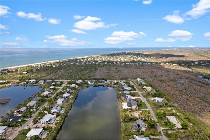 565 Lake Murex CIR, SANIBEL FL 33957