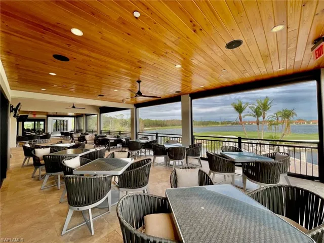 Dining Room Outside Seating