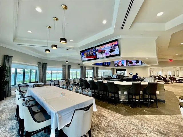 Bar & Dining Room