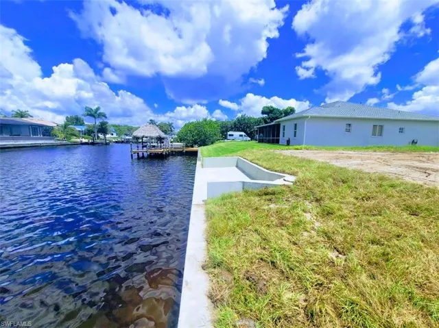 2031 Se 21st St, Cape Coral, Florida 33990