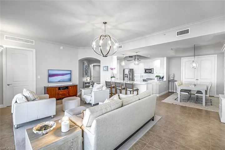 2090 W First  ST, Fort Myers, FL 33901