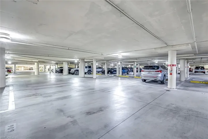 2090 W First  ST, Fort Myers, FL 33901