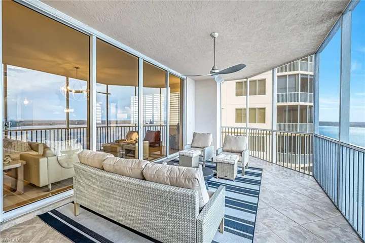 2090 W First  ST, Fort Myers, FL 33901